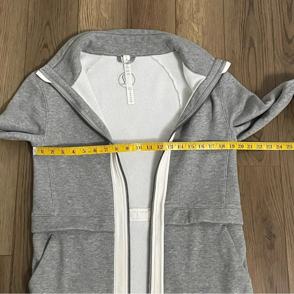 Lululemon Light As Warmth Jacket Heathered‎ Grey Yoga *Broken Zipper*
